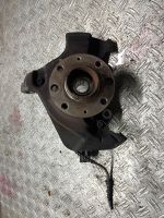 Opel Corsa D Achsschenkel Radnabe vorne Links 55703154 Nordrhein-Westfalen - Gelsenkirchen Vorschau