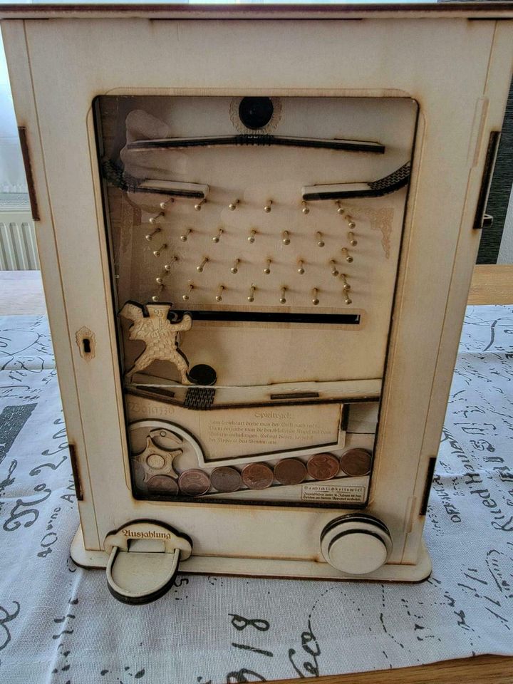 Bajazzo Spielautomat Kugelfang Lasercut Baupläne Bausatz in Grafenau