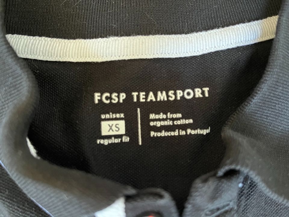 FCSP St.Pauli Fußball Präsentationsshirt Polohemd Shirt XS neuw in Wedel