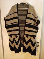 Poncho/Strickweste Baden-Württemberg - Willstätt Vorschau