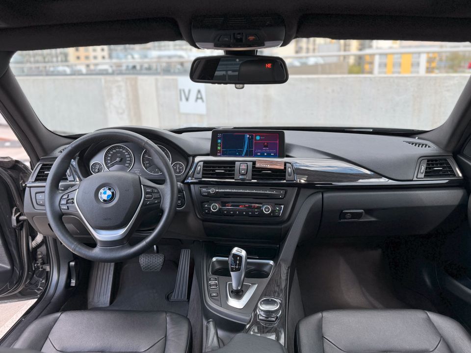 BMW 320d xDrive M-Performance/Kamera/Adaptive-LED/Carplay in Berlin