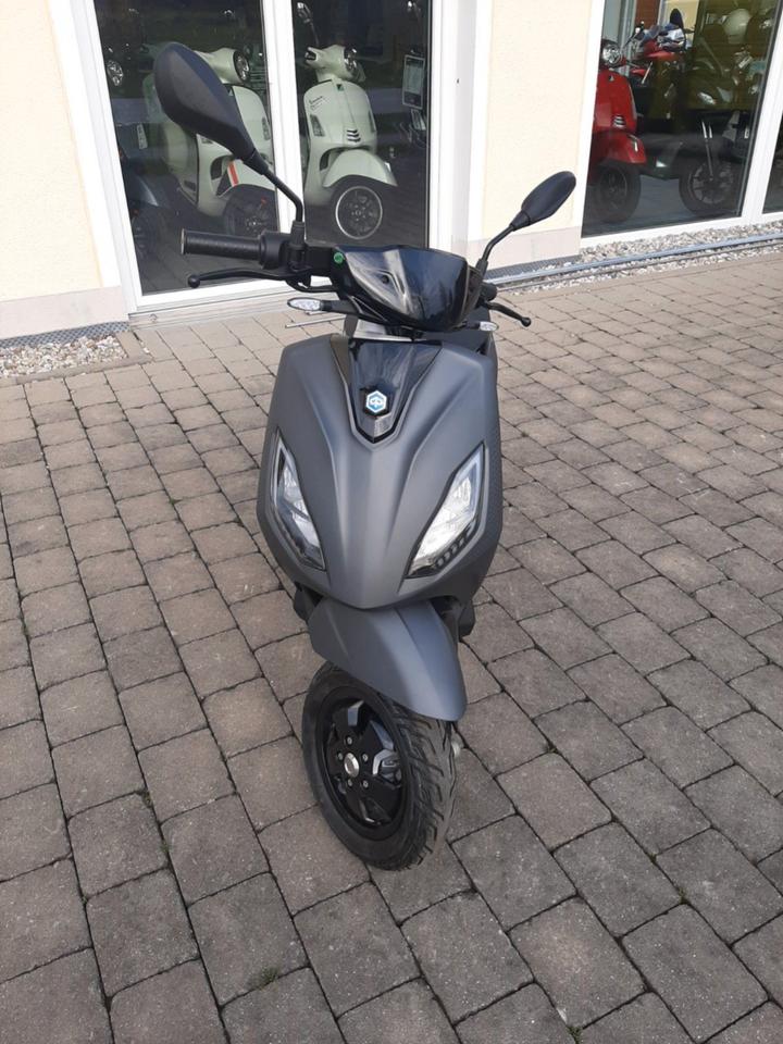 Piaggio One Elektro Roller Neufahrzeug verfügbar. Aktion in Petting