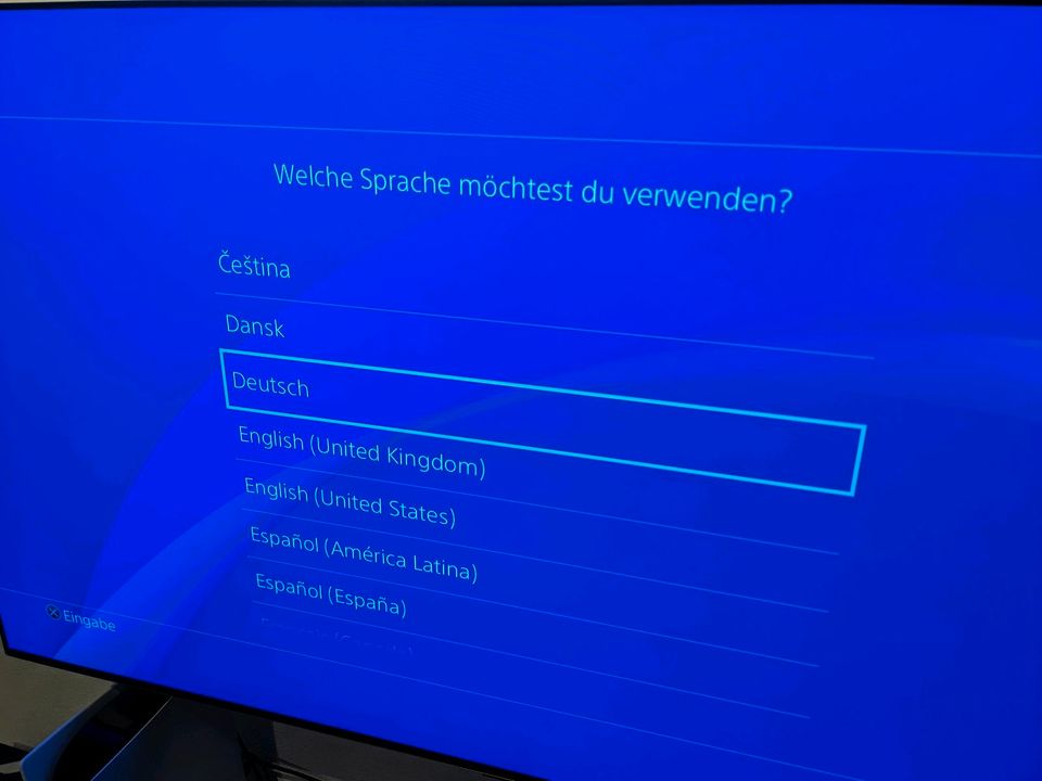 PlayStation 4 Slim mit zwei Controllern in Ravensburg