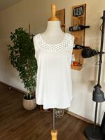 Bluse weiß ONLY Gr. 36 Sommer Gitteroptik Sachsen - Radeburg Vorschau