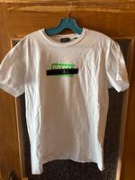 Diesel Shirt super Optik Sachsen - Neukirchen/Erzgeb Vorschau