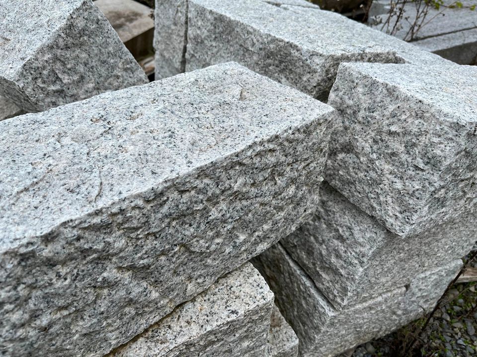 Granit-Mauersteine 40/20/20cm hellgrau in Burglauer