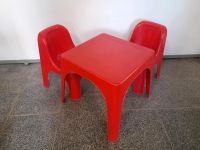 #C Kindertisch Spieltisch mit 2 Stühlen Kunststoff rot Sachsen - Chemnitz Vorschau