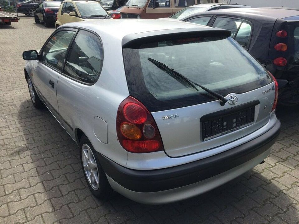 Toyota Corolla Gebrauchtteile Schlachtfest Ersatzteile Köln in Köln Vogelsang