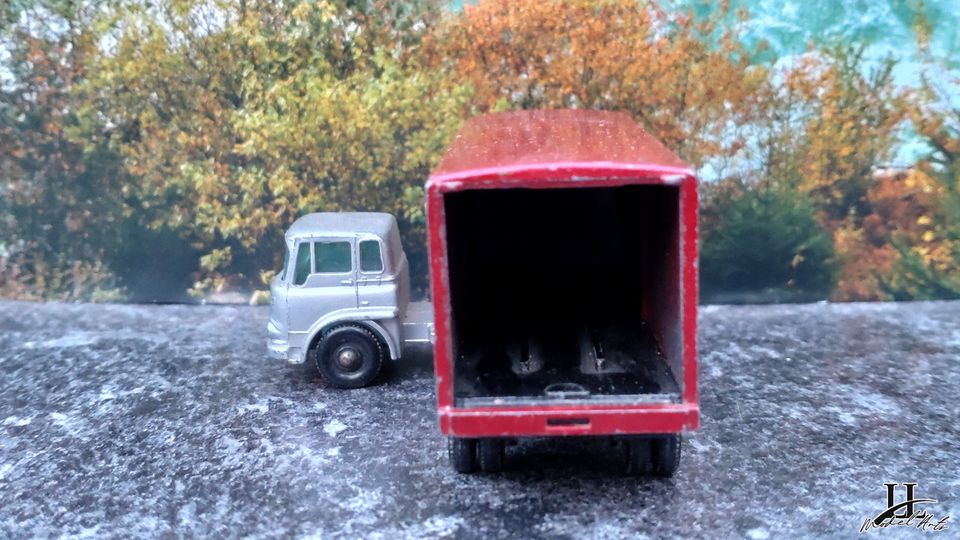 MATCHBOX Major Pack N° 2 Bedford Tractor + York Trailer in Alzenau