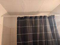 Duschvorhang und Duschstange Vorhang Stange Dusche Badewanne Berlin - Lichtenberg Vorschau