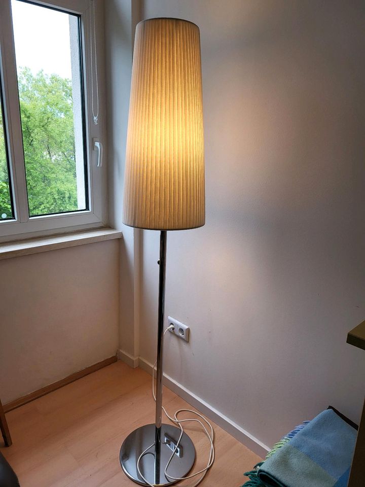 Stehlampe Groß in Leipzig