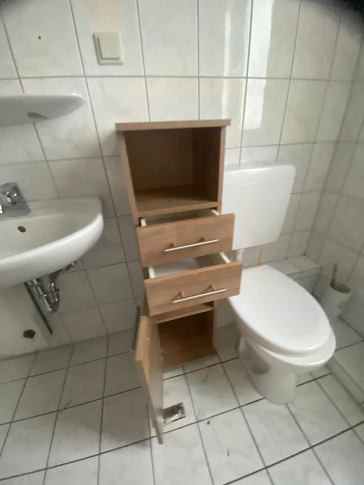 Badezimmerschrank wc Schrank in Essen