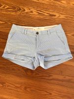 Shorts kurze Hose von H&M Gr. 36 blau weiß Schleswig-Holstein - Tremsbüttel Vorschau