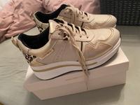 CaféNoir Schuhe sneaker Größe 39 Hessen - Hammersbach Vorschau
