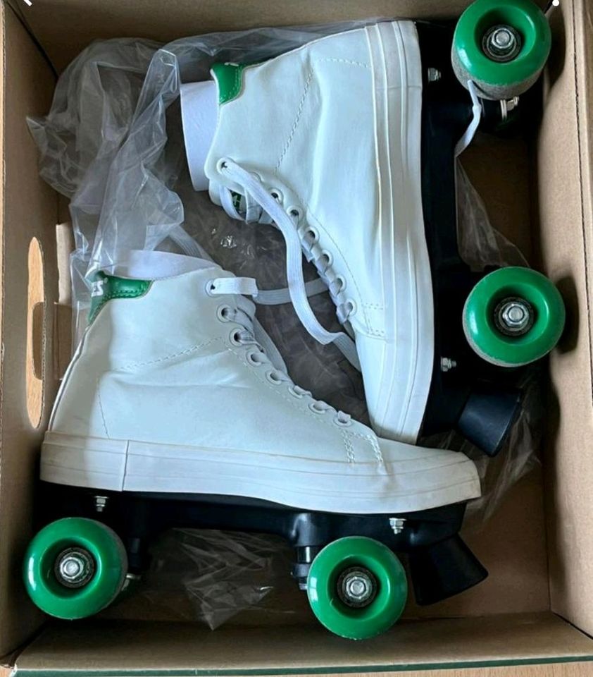 Roces Quad Skate Rollschuhe weiß Gr. 37 sehr gut erhalten in Bremen