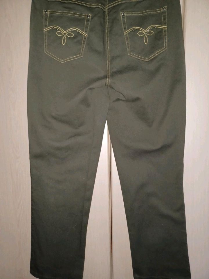 Jeans / Hose Gr. 44 in Neudorf-Bornstein