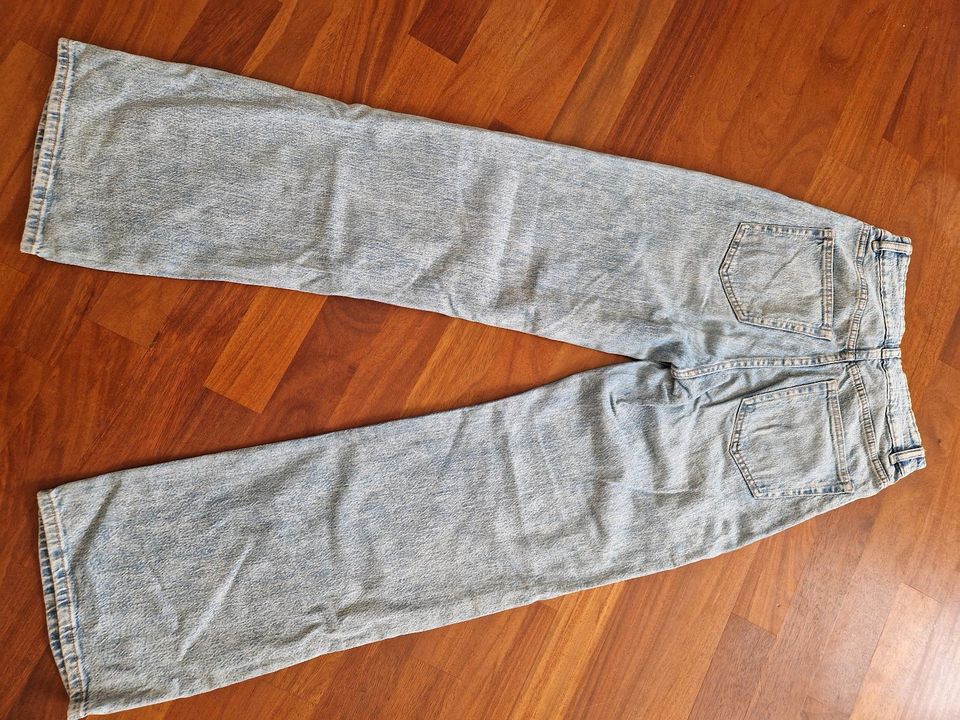 H&M High Waist High Wide Jeans Gerades Bein in Stuttgart