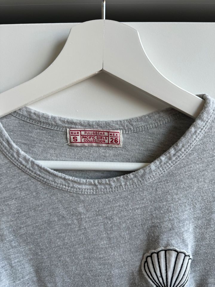 Graues T-Shirt von Pull&Bear, Größe: XS in Fürstenzell