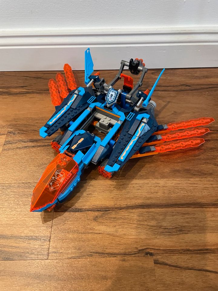 Lego Nexo Knights 70351 Clay‘s Falcon Fighter Blaster in Arnsberg