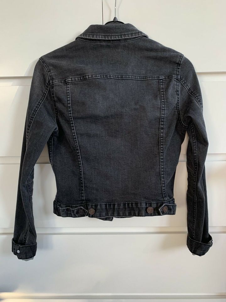 Pull & Bear Jeansjacke in Stuttgart