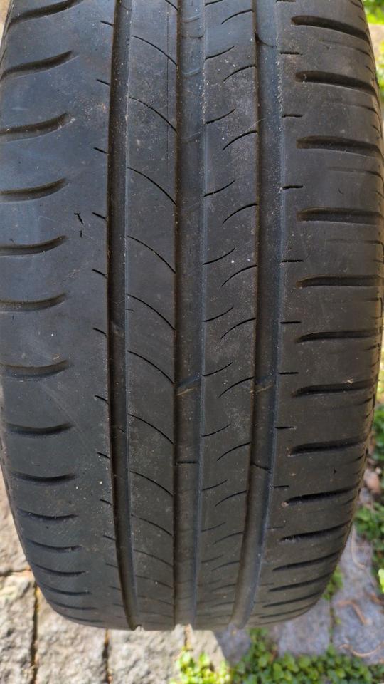 4 Michelin Sommerreifen 205/55 R16 (z.B. Renault Megane) Felgen in Marburg