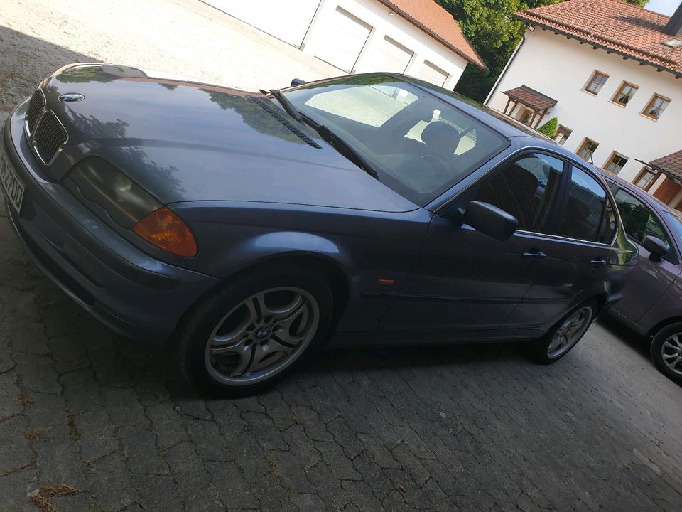 BMW 323i/ E46/ bmw in Ismaning