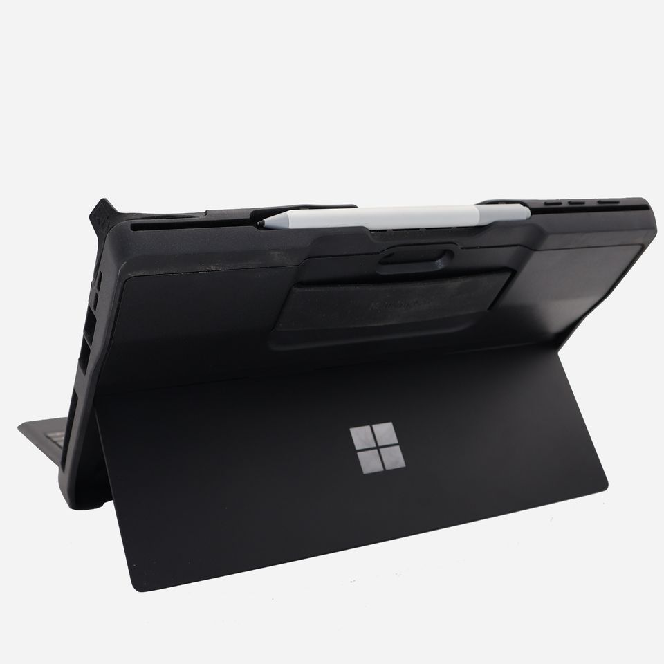 Microsoft Surface Pro7 Schwarz 1866 12,3" Touch i5-1035G4 8GB RAM in Wolnzach