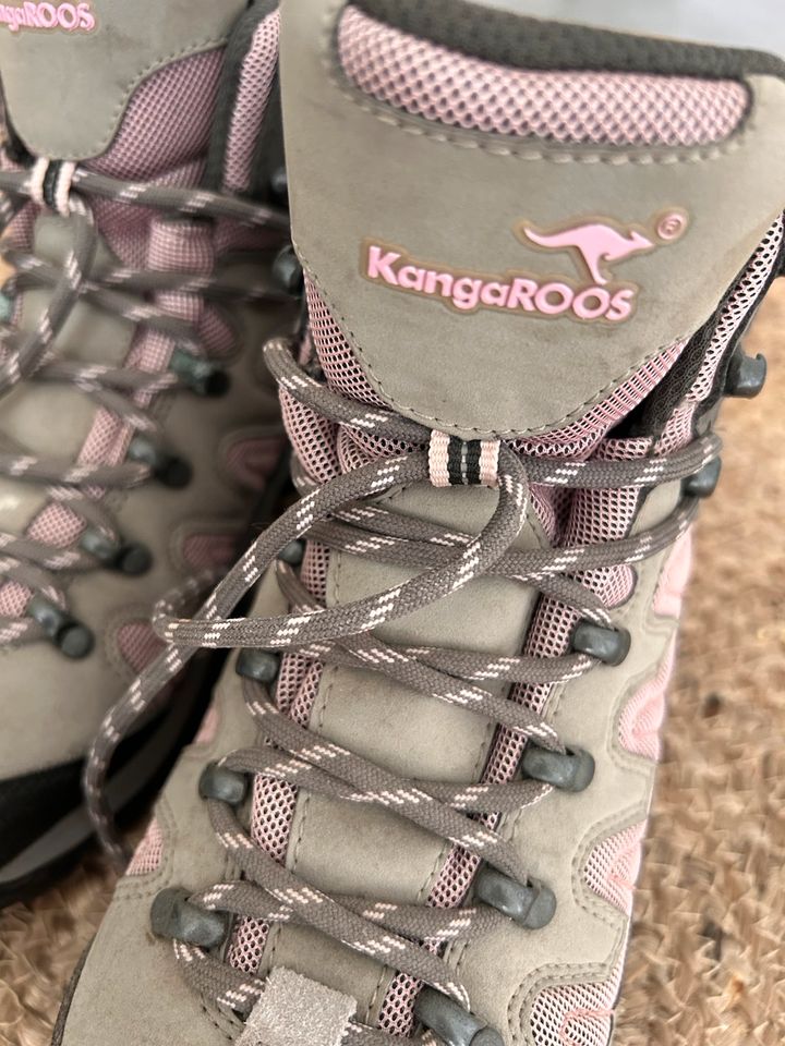 Kangaroos Wanderschuhe sehr guter Zustand rosa grau in Fürth
