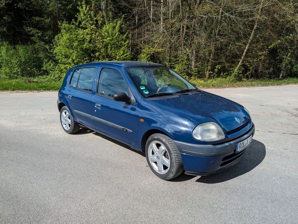 Renault Clio Basis 1.2 Basis in Riedenburg