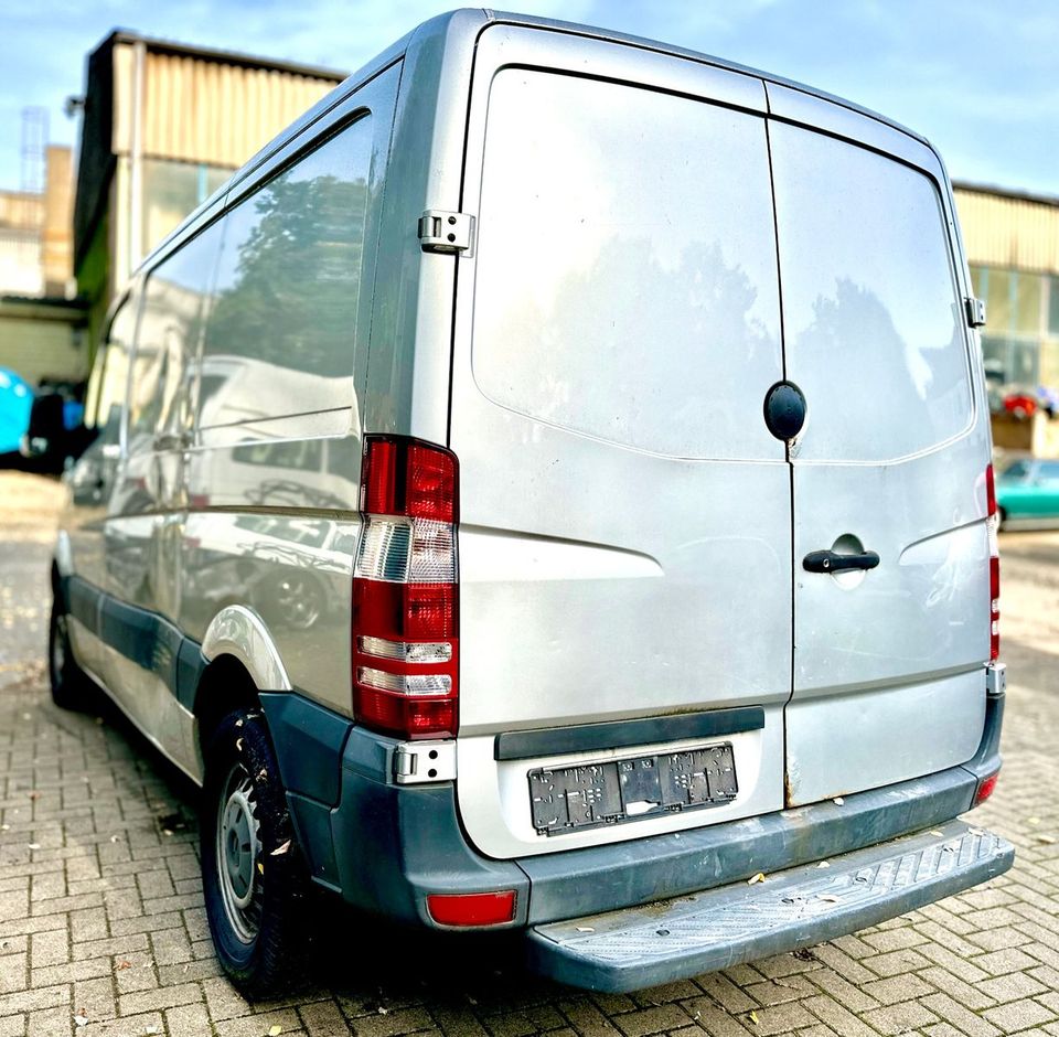 Mercedes-Benz Sprinter BRILLANTSILBER METALLIC *Defekt* in Essen