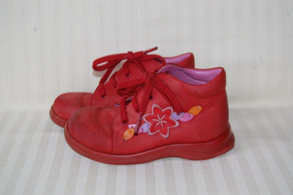 Wie NEU Schuhe Halbschuhe aus LEDER Baby Mädchen rot Gr. 23 in Thale