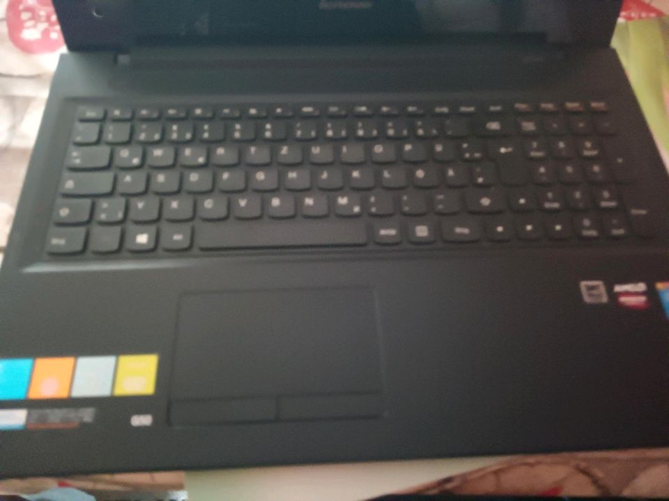 Laptop von Lenovo in Mudenbach