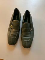 Lacoste Lederslippers Mitte - Wedding Vorschau