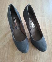 Pumps Tamaris grau Gr. 39 Wildleder Fast Neu!! Kr. Altötting - Haiming Vorschau
