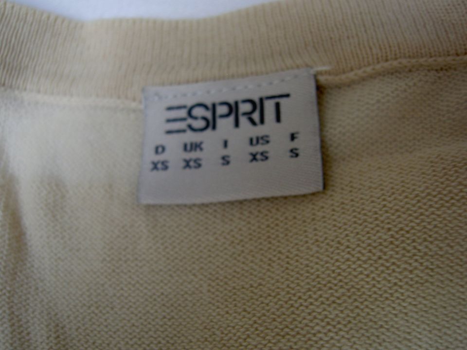 Feinstrick-Weste von Esprit, Gr. XS, beige Streifen, 2x getragen in Tittling