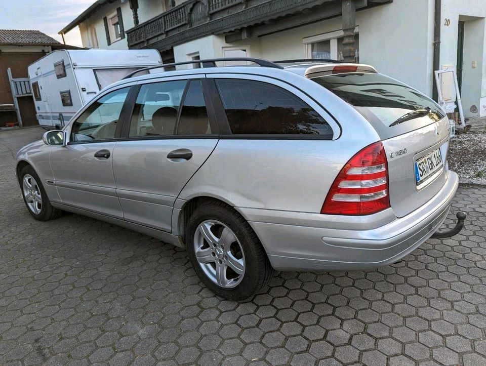 Mercedes Benz Daimler Chrysler W203 C180 Kompressor in Feldkirchen Niederbay