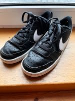 NIKE Sneaker schwarz/weiß Gr.37,5 Hessen - Limburg Vorschau