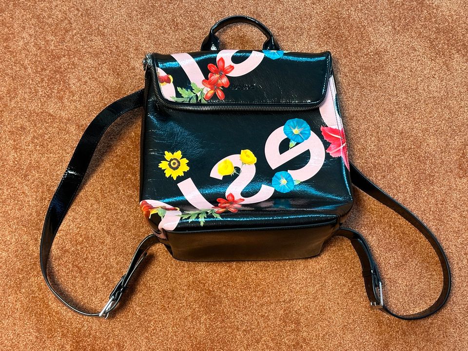 Desigual Tasche / Rucksack sw in Berlin