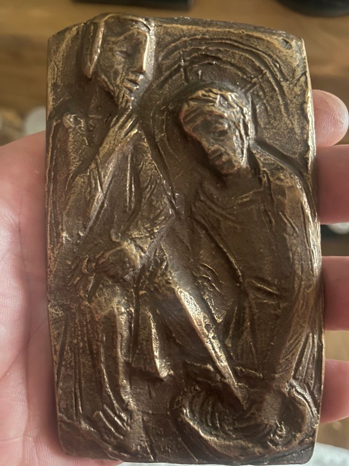 Bronze/ Guss Jesus wäscht Füße in Menden