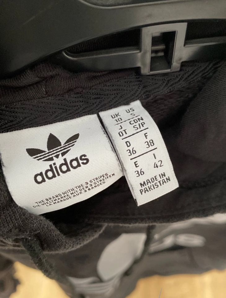 Adidas Pullover Gr. 36 in Glauchau