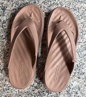 Crocs Damen Getaway Flip Flipflop 39/40 hellbraun 1x getragen Nordrhein-Westfalen - Voerde (Niederrhein) Vorschau
