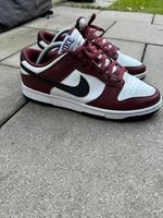 Nike dunk low 42 5 dunkel rot Kr. Dachau - Dachau Vorschau