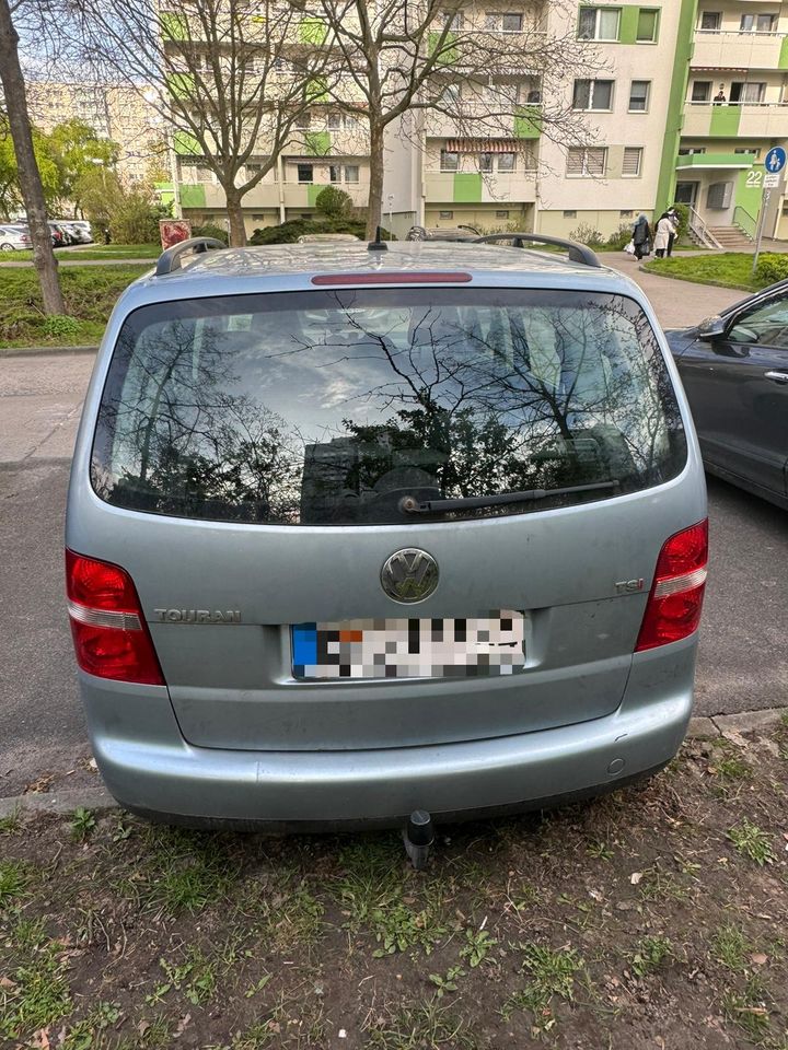 VW Touran - 7 Sitze in Berlin