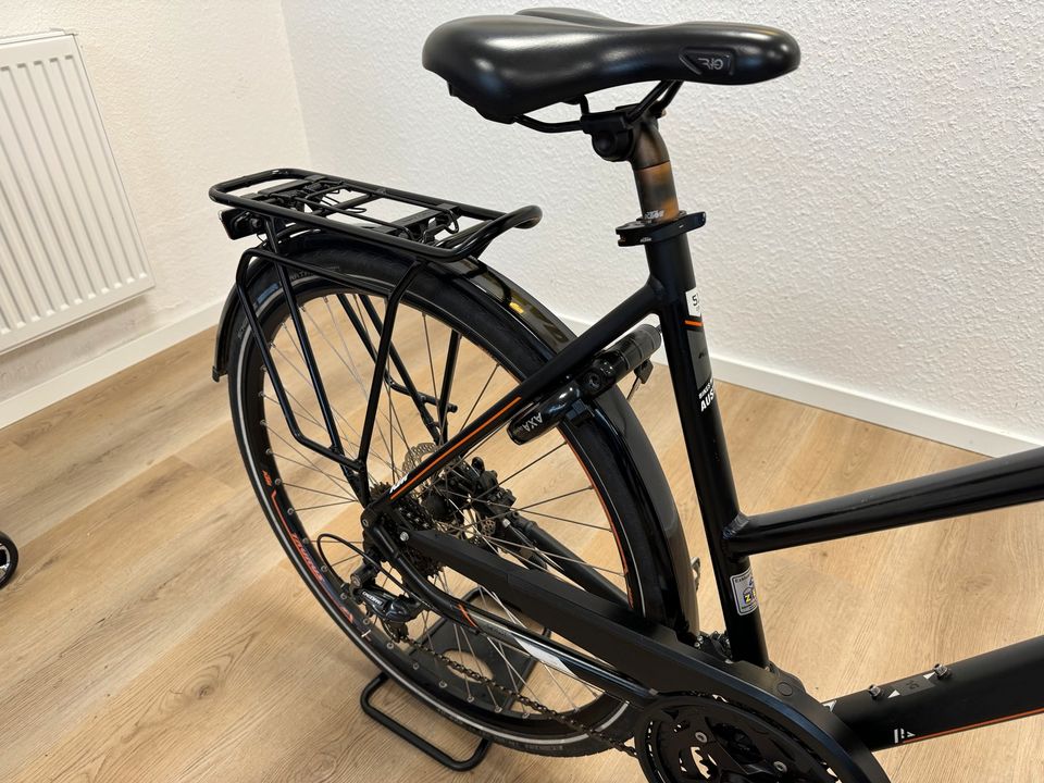 KTM Avenza 27 Disc 28 Zoll RH:51 Damen Fahrrad / Trekkingrad in Velbert