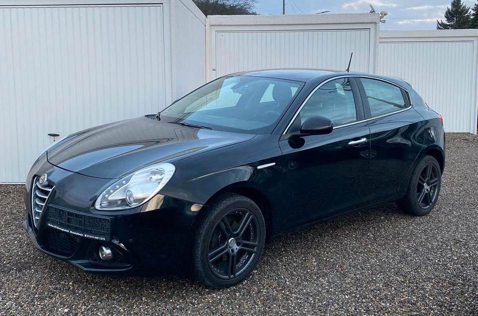 Alfa Romeo Giulietta Turismo Diesel 4,4l/100  Alu Navi SHZ in Dürrlauingen
