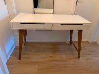 Schreibtisch mit Schubladen, weiß aus Holz Hamburg-Nord - Hamburg Hohenfelde Vorschau