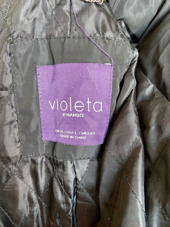 Violeta by Mango Damen Steppmantel Größe XL in Teningen