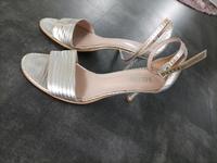 Sandalen der hochwertigen spanischen Marke Bolero in 39 Bayern - Bad Füssing Vorschau