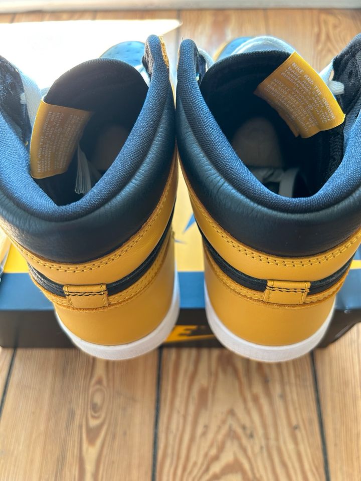 Nike Air Jordan 1 Retro High OG Pollen Gr.43 in Hamburg