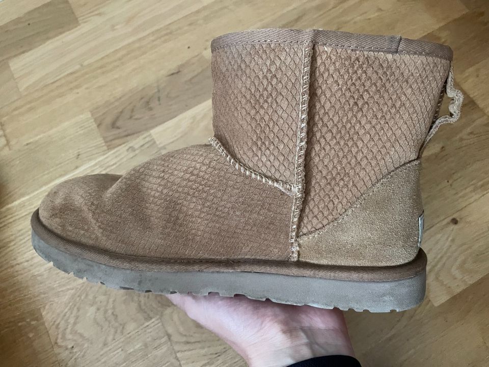 Original UGG W Classic Mini Damen Boots braun gefüttert EU39 in Köln